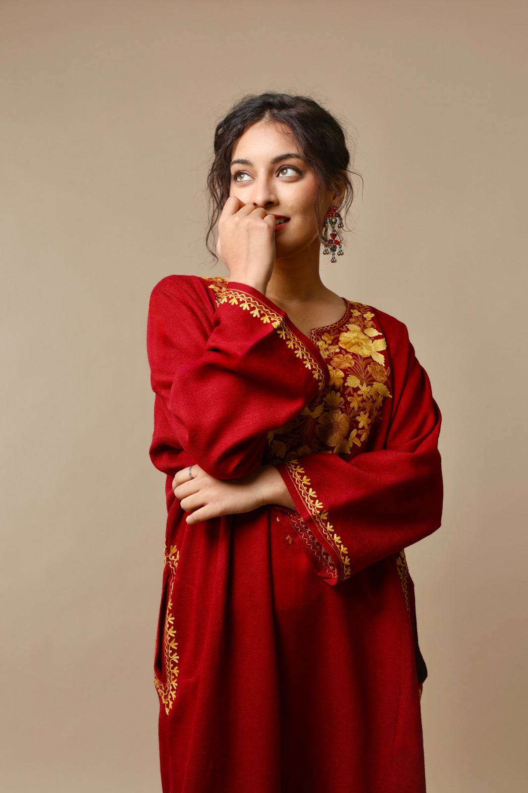 Ethnic Embroidered Kurta with Floral Neckline Detailing