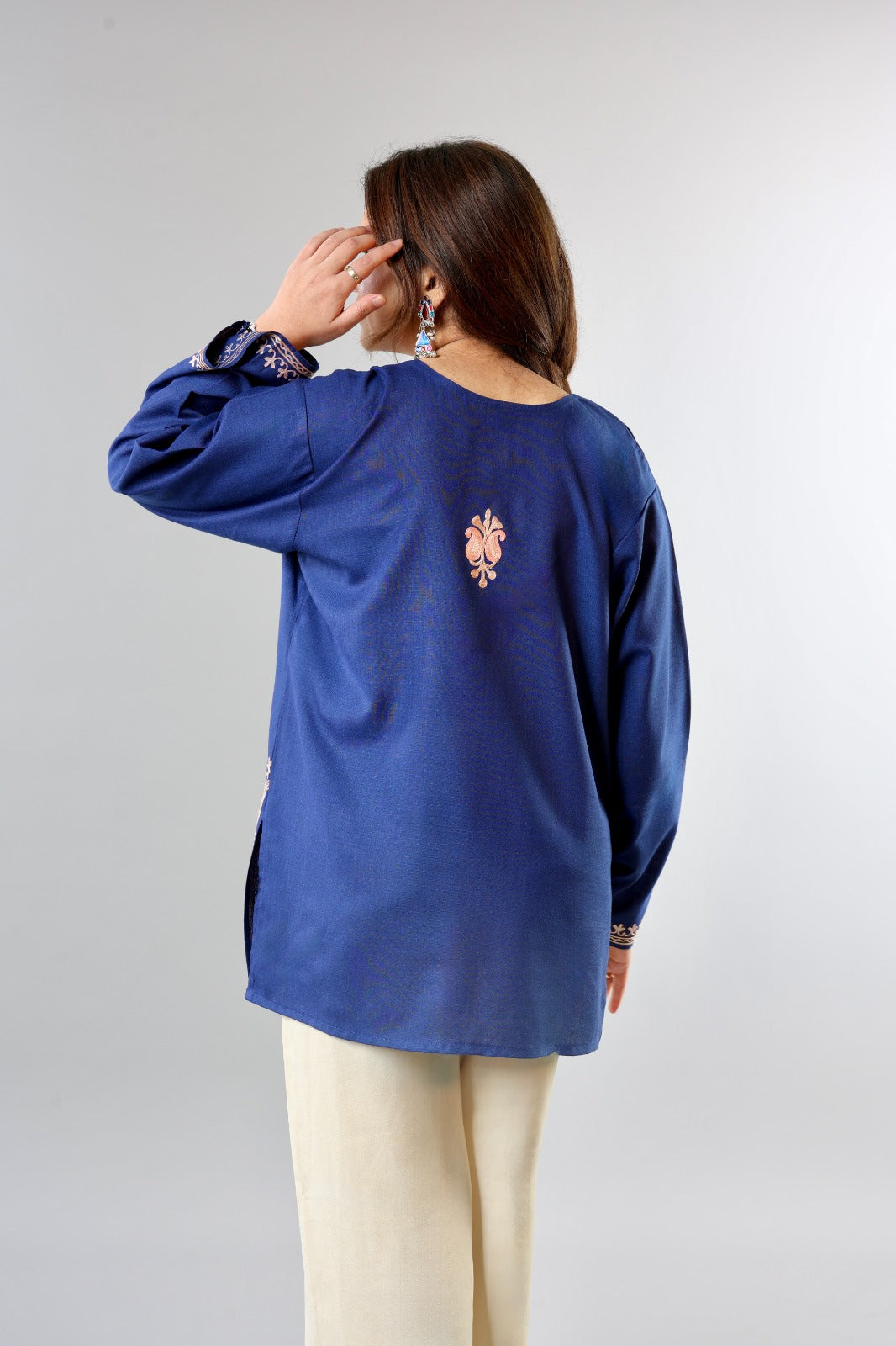 Ethnic Embroidered Kurta with Floral Neckline Detailing